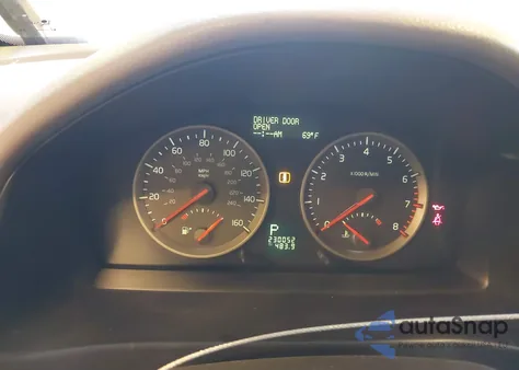 2005 Volvo V50 2.4I из США, поврежденный, VIN YV1MW382152062052